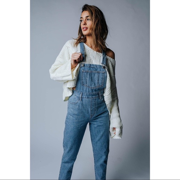 NWT Levi's Tapered Overalls - Picture 2 of 5